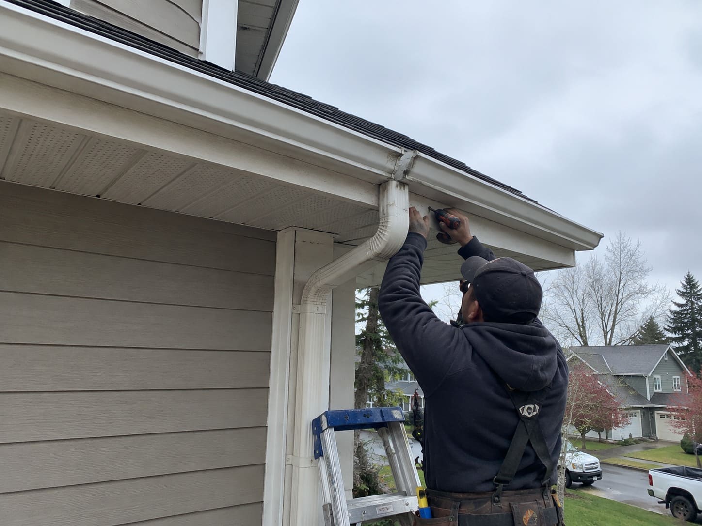 Gutter repair on a home in Gresham, Oregon