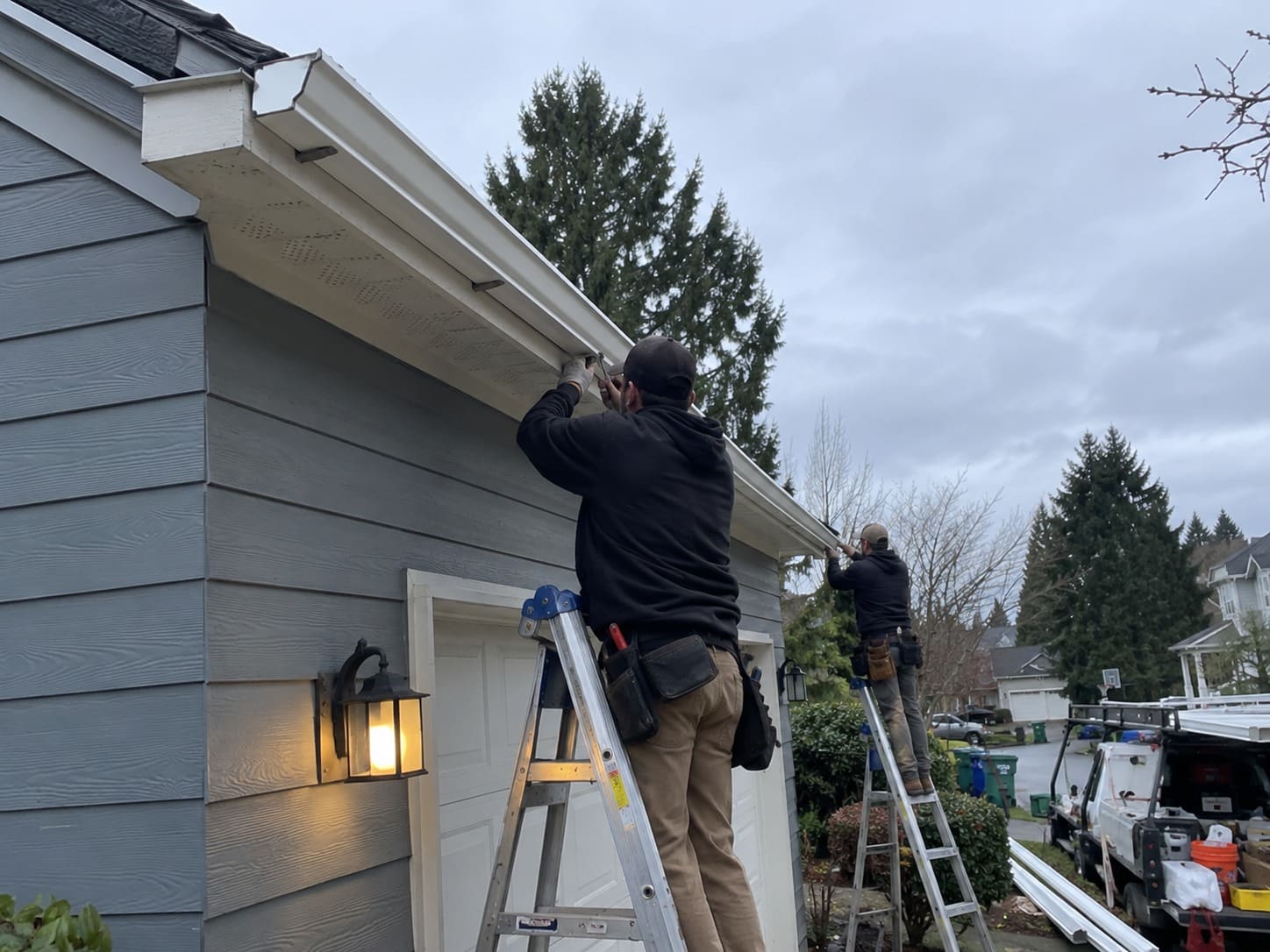 Gutter replacement on a home in Gresham, Oregon