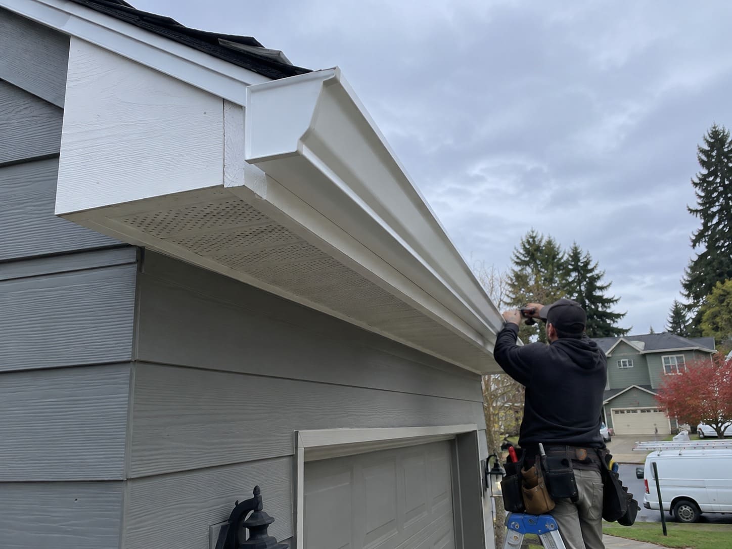 Spouting and fascia along a roofline in Gresham, Oregon